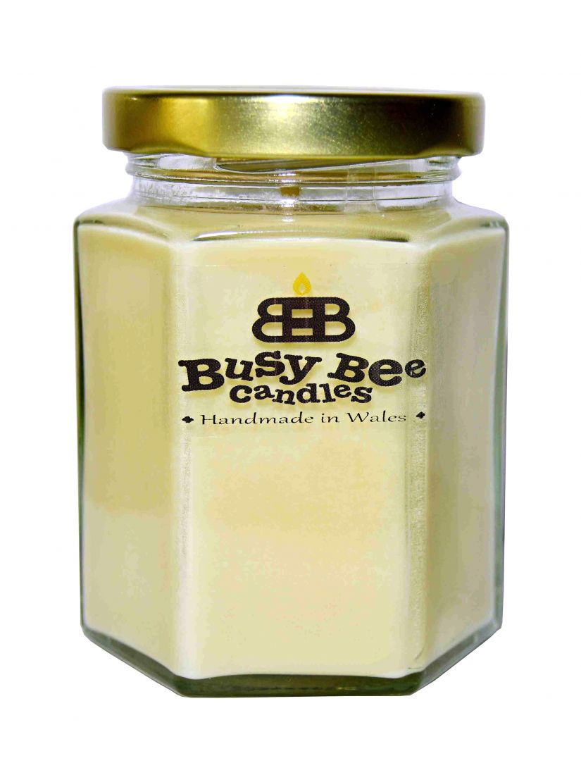 Busy Bee Candles Classic svíčka MEDIUM Vánoční ráno